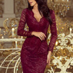 170-5 Sukienka koronkowa z długim rękawkiem i DEKOLTEM - BORDOWA-1