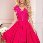 300-6 PATRICIA - sukienka z dłuższym tyłem i koronkowym dekoltem - MALINOWA-1