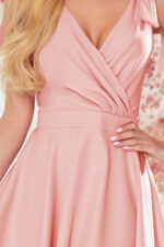 393-2 ROSALIA Kobieca sukienka z kopertowym dekoltem i kokardkami - PUDROWY RÓŻ-11