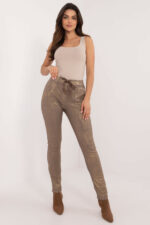 Spodnie Damskie Model DHJ-SP-21258.32 Dark Beige - Italy Moda -1