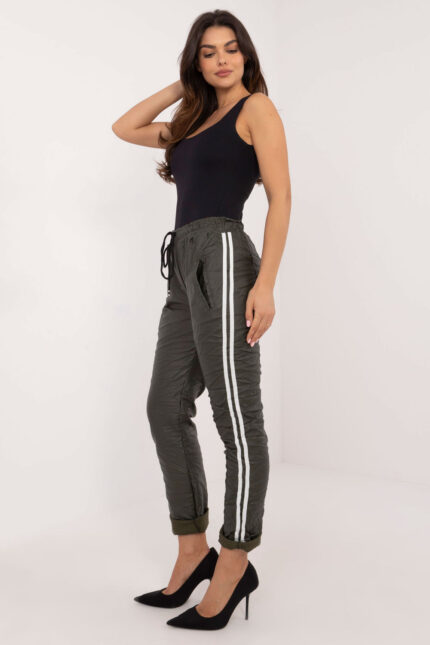 Spodnie Damskie Model DHJ-SP-21557.35 Khaki - Italy Moda -2