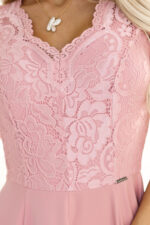 309-13 AMBER elegancka długa koronkowa suknia z dekoltem - PUDROWY RÓŻ-6