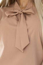 140-27 Biznesowa bluzka z długim rękawkiem i wiązaniem z przodu - MOCHA MOUSSE-6