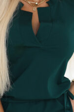 161-19 AGATA Sukienka z kołnierzykiem i wiązaniem - ZIELEŃ BUTELKOWA-5