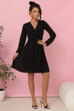 313-17 ISABELLE Polska plisowana sukienka z długim rękawem i dekoltem - CZARNA-6
