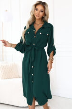 531-7 Szmizjerka midi ze złotymi guzikami i wiązaniem - zielona-5