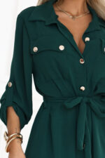 531-7 Szmizjerka midi ze złotymi guzikami i wiązaniem - zielona-6