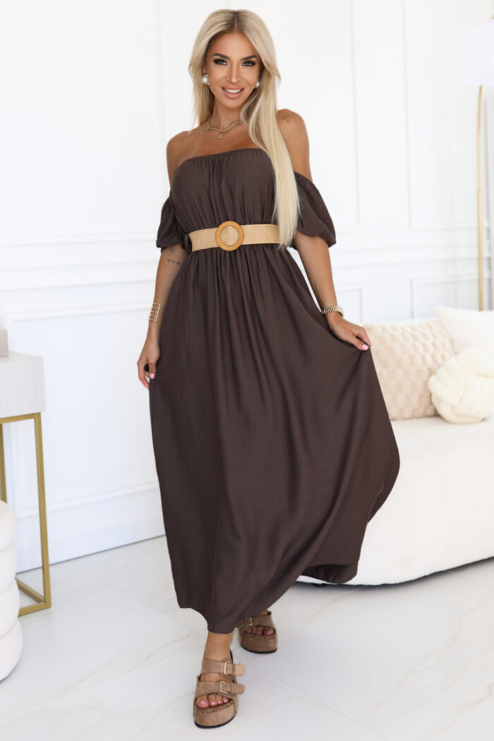 614-1 Sukienka maxi w stylu boho z odkrytymi ramionami i paskiem - CZEKOLADOWA-2