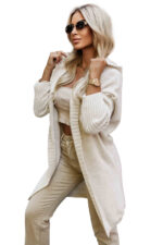 629-1 Wygodny kardigan oversize z kapturem i stylową naszywką - beżowy-9