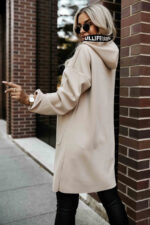 632-1 Casualowy płaszczyk z kieszeniami i kapturem - beżowy-7