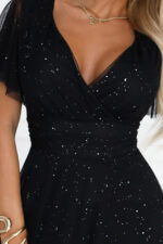 635-2 MELANIA długa błyszcząca suknia z dekoltem i krótkim rękawkiem - czarna-6