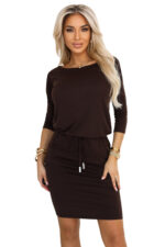 13-169 Sportowa sukienka midi z kieszonkami i wiązaniem w pasie - czekoladowy brąz-8