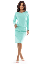 189-12 Dresowa sukienka z długim rękawem i kieszeniami - wygodny fason z dekoltem na plecach - MIĘTA-11