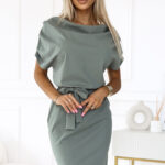 240-4 ROXI sukienka z asymetryczną spódnicą i paskiem - kolor OLIWKOWY-1