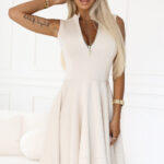 573-3 Ekskluzywna sukienka z rozkloszowanym dołem i złotym zamkiem - BEŻOWA-1