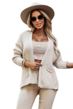 630-1 Ciepły kardigan z kieszeniami i ściągaczami na rękawach - beżowy-11