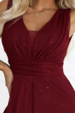 637-1 Wieczorowa długa sukienka z brokatowym akcentem i głębokim dekoltem - bordowa-6