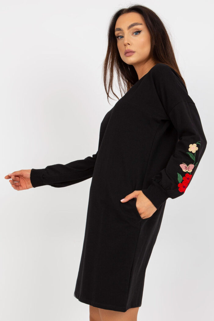 Sukienka Model RV-SK-8088.59 Black - Rue Paris -3
