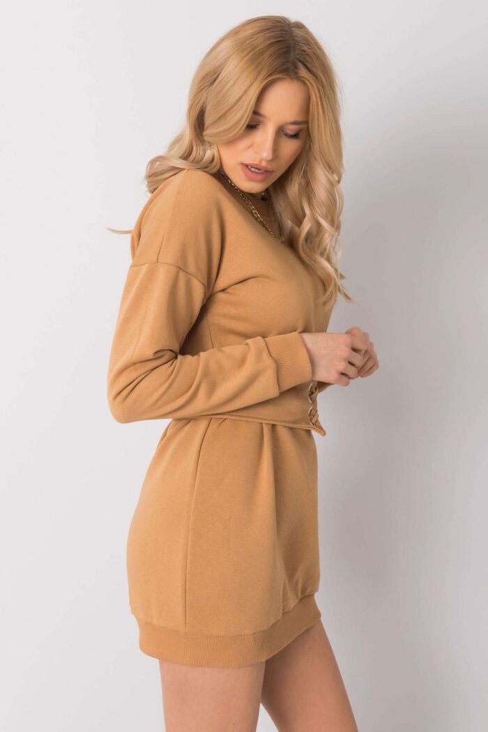 Sukienka Model RV-SK-6179.09 Camel - Rue Paris -2