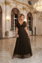 635-4 MELANIA długa błyszcząca suknia z dekoltem i krótkim rękawkiem - czekolada-8