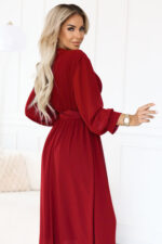 639-1 Elegancka plisowana sukienka maxi z paskiem i kopertowym dekoltem - bordowa-6