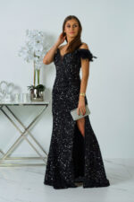 cekinowa sukienka hiszpanka maxi z piórami czarna