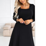 574-3 IVANA wygodna trapezowa sukienka z dekoltem i długim rękawkiem - czarna-1