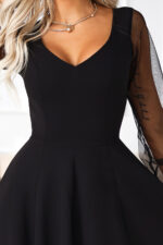 640-2 LORETTA wyjątkowa długa sukienka z tiulowymi rękawami i dekoltem - czarna-6