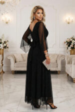 655-1 Długa połyskująca w świetle suknia z dekoltem i transparentnym rękawkiem - czarna-8