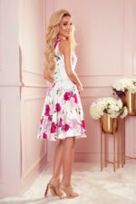 114-16 Rozkloszowana sukienka - dekolt w kształcie serca - RÓŻE-2