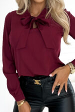 140-23 Biznesowa bluzka z długim rękawkiem i wiązaniem z przodu - BORDOWA-6