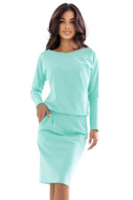 189-12 Dresowa sukienka z długim rękawem i kieszeniami - wygodny fason z dekoltem na plecach - MIĘTA-10