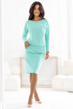 189-12 Dresowa sukienka z długim rękawem i kieszeniami - wygodny fason z dekoltem na plecach - MIĘTA-8