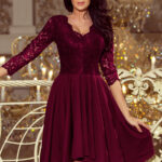 210-13 NICOLLE - sukienka z dłuższym tyłem z koronkowym dekoltem - ŚLIWKOWA-1