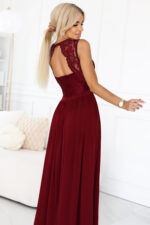 211-8 LEA długa suknia z koronkowym dekoltem i rozcięciem na nogę - bordowa-4