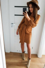 275-1 JENNY Wygodna sukienka z wiązaniem w pasie - KARMELOWA-2