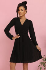 313-17 ISABELLE Polska plisowana sukienka z długim rękawem i dekoltem - CZARNA-9