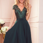 381-2 LINDA - szyfonowa sukienka z koronkowym dekoltem - ZIELEŃ BUTELKOWA-1