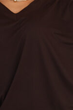 402-9 Wygodna sukienka nietoperz z długim rękawkiem - czekoladowa-7