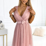 523-1 Tiulowa sukienka z dekoltem i kokardką - BRUDNY RÓŻ-1