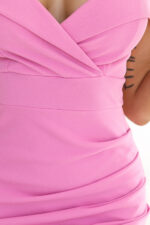 564-6 CALLIE Sukienka midi z odkrytymi ramionami i dekoltem - CUKIERKOWY RÓŻ-6