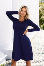 567-2 Wygodna trapezowa sukienka z długim rękawkiem - granatowa-5
