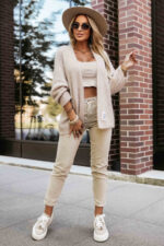 631-1 Stylowy kardigan z miękkiej sweterkowej dzianiny - beżowy-2