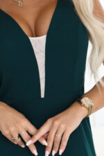 648-1 Modna suknia maxi podkreślająca sylwetkę z rozcięciem na nogę - butelkowa zieleń-6