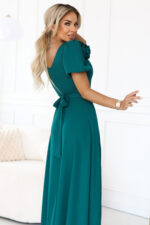 653-1 Elegancka długa sukienka z różą, paskiem i wysokim rozcięciem - butelkowa zieleń-4