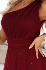 656-1 Długa błyszcząca suknia wieczorowa na jedno ramię - burgund-6