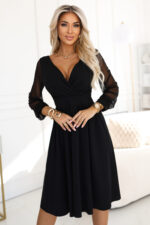 657-1 Elegancka sukienka midi z kopertowym dekoltem i tiulowymi rękawami - czarna-4