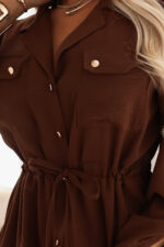 651-1 Szmizjerka koszulowa sukienka midi z guzikami i paskiem - czekoladowa-7