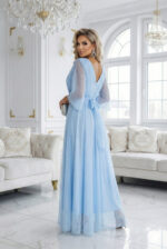 654-3 Długa połyskująca sukienka plus size z dekoltem i transparentnym rękawkiem - błękitna-8