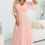 654-4 Długa połyskująca sukienka plus size z dekoltem i transparentnym rękawkiem - brzoskwiniowa-1